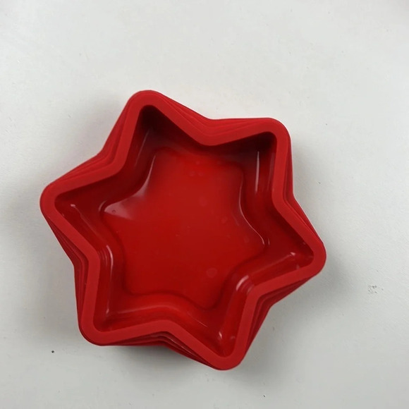 *NIB* 8 Piece Christmas Silicone Bakeware Set - Picture 8 of 9